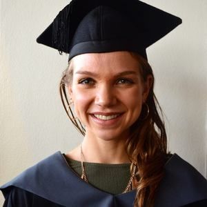 Meet your Posher, Claudia